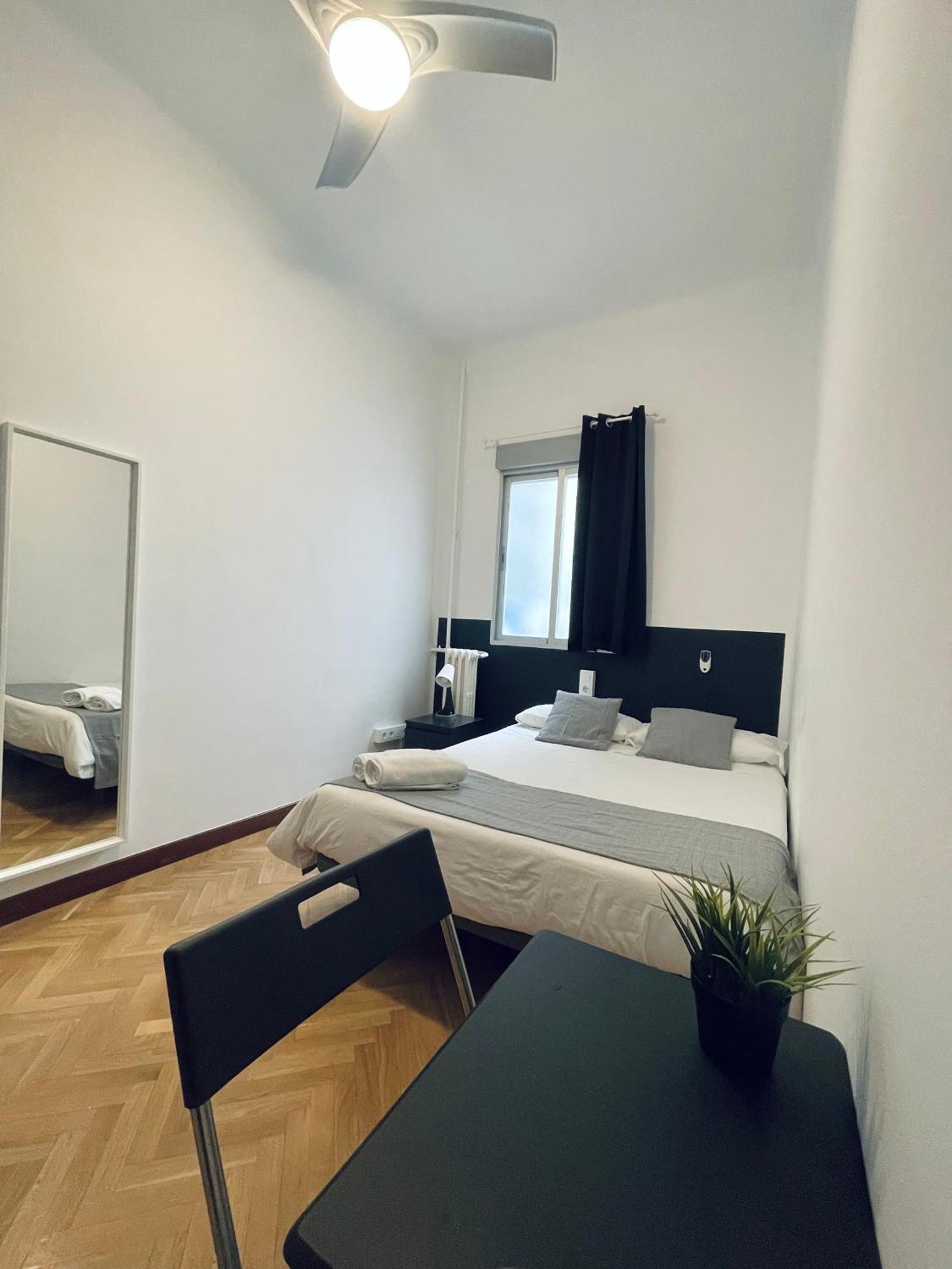Ibiza Habitaciones Мадрид Екстер'єр фото