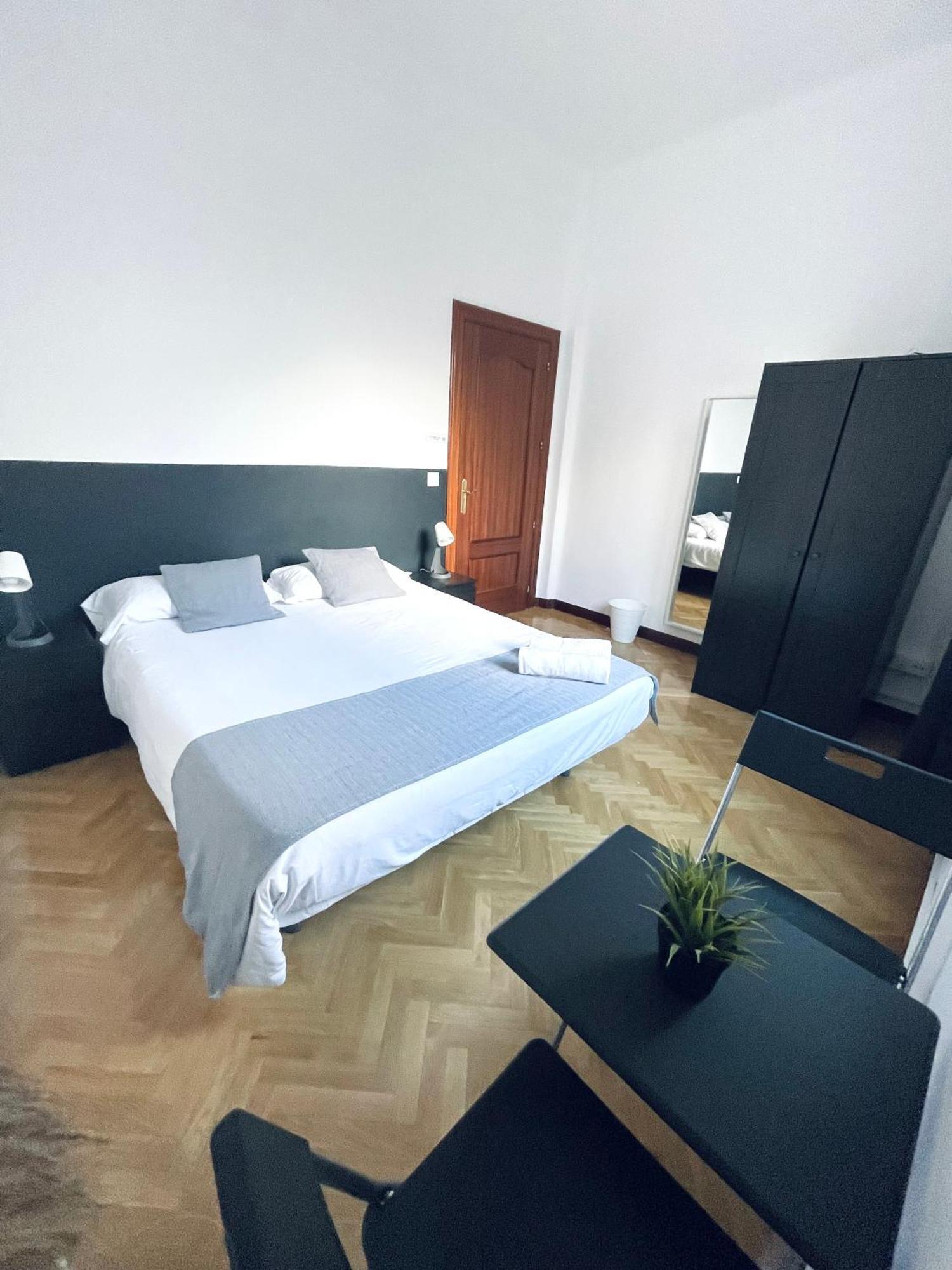 Ibiza Habitaciones Мадрид Екстер'єр фото